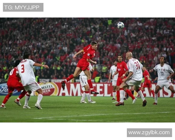 回顾2018年足球明星精彩瞬间的经典图片合集与背后的故事 回顾2018年足球明星精彩瞬间的经典图片合集与背后的故事