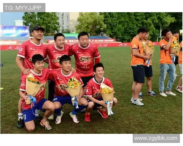 日本足球明星退役仪式盛大举行回顾辉煌职业生涯与感人瞬间