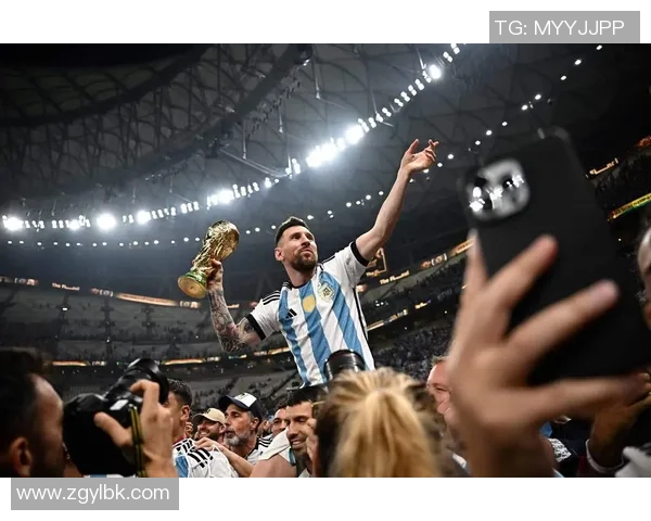 足球明星亲临超级碗盛宴见证美式足球激情与荣耀的巅峰对决