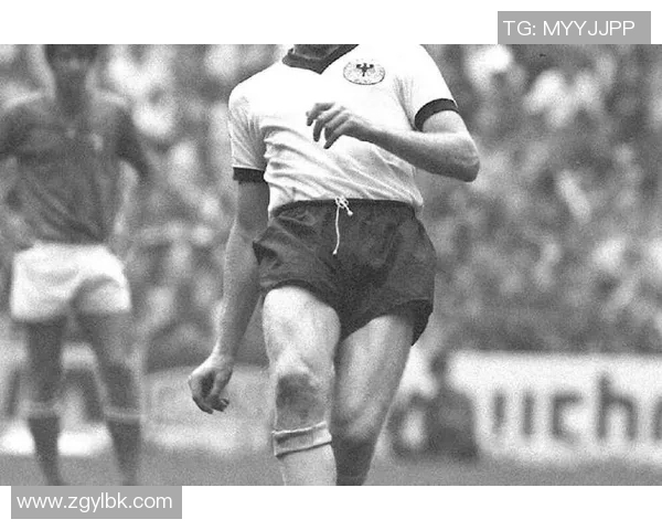 足球明星线描图解全攻略让你轻松掌握每位球星的独特魅力与风采